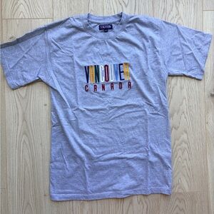 2/20$ Vintage 90s/Y2K Vancouver Souvenir T-Shirt